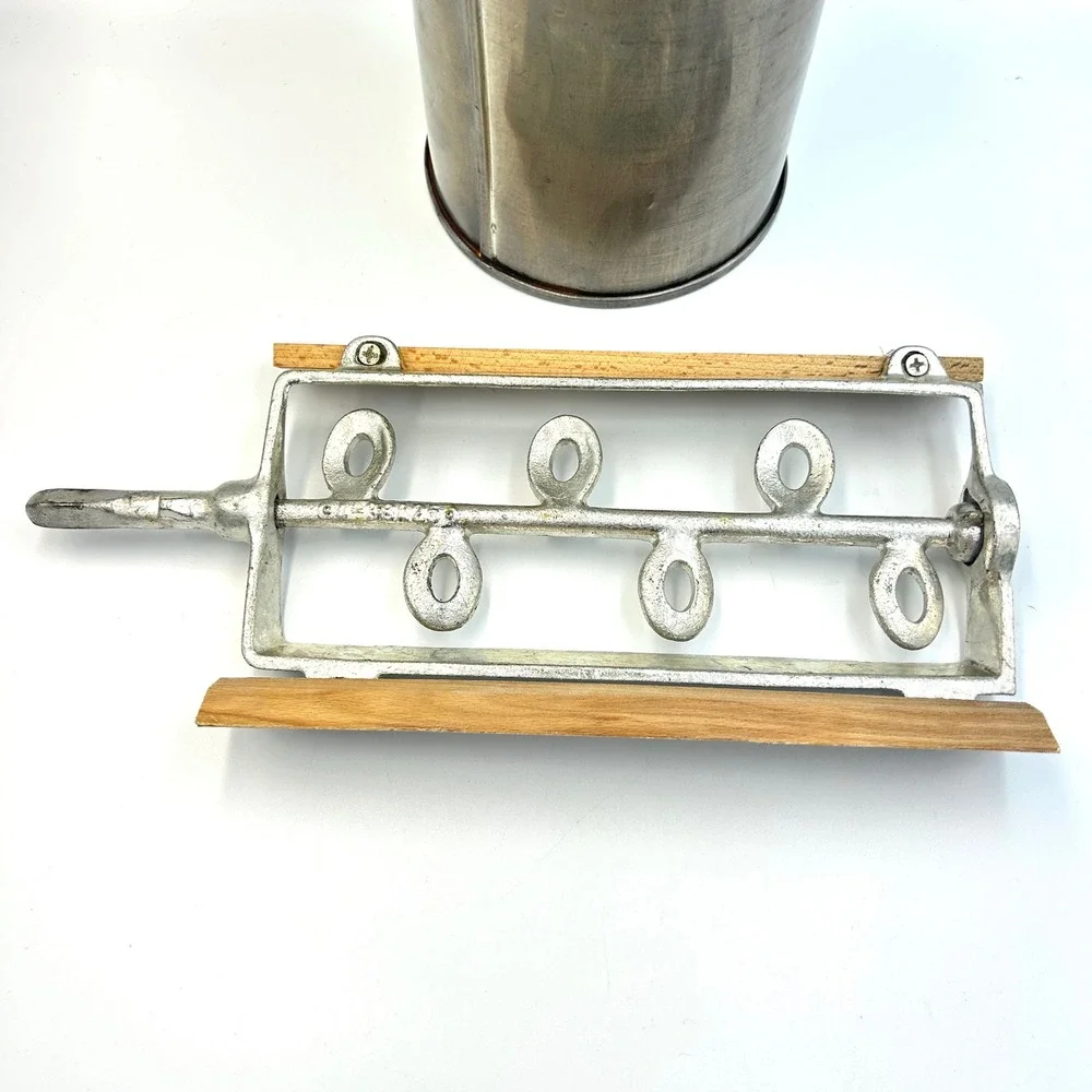 Vintage White Mountain Ice Cream Maker Canister Dasher Lid 4 Qt 4-38ALU3 Silver